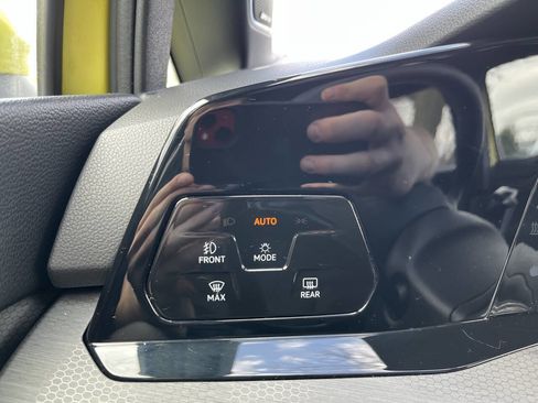 Used 2022 Volkswagen GTI Autobahn image 13