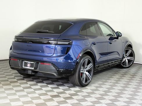 Used 2025 Porsche Macan Turbo Electric image 7