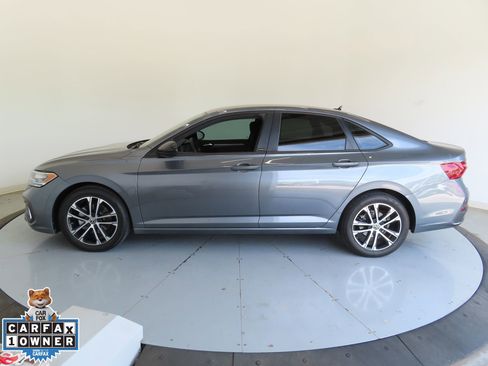Used 2024 Volkswagen Jetta Sport FWD image 8