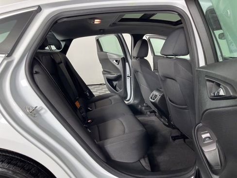 Used 2024 Chevrolet Malibu LT image 46