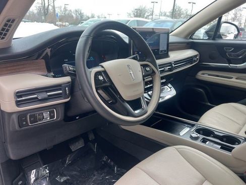 Used 2025 Lincoln Corsair Grand Touring w/ Equipment Group 301A image 25