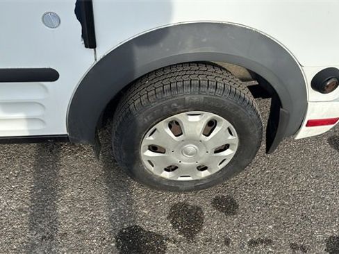 Used 2013 Ford Transit Connect XLT image 17