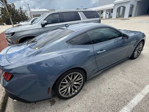 Used 2025 Ford Mustang Premium RWD image 3