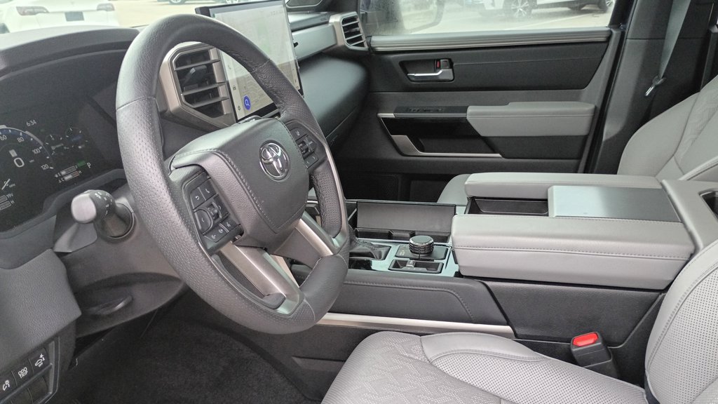 Used 2025 Toyota Sequoia Limited AWD/4WD image 15