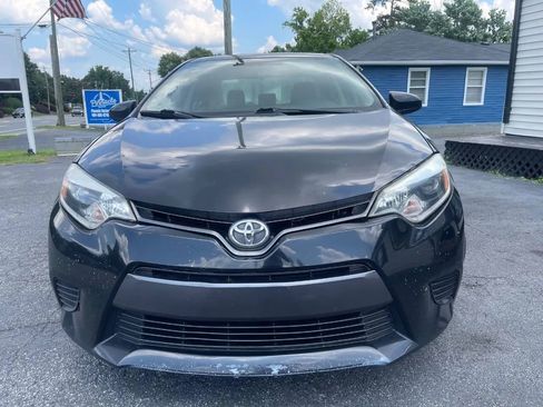 Used 2015 Toyota Corolla LE FWD image 2