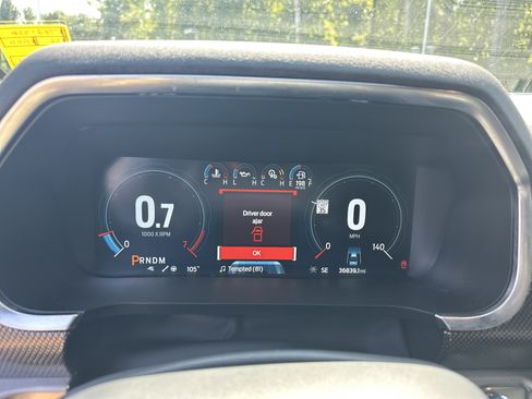 Used 2022 Ford F150 Raptor w/ Raptor 37 Performance Package AWD/4WD image 28