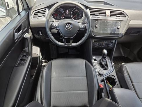 Used 2021 Volkswagen Tiguan SE w/ Panoramic Sunroof Package AWD/4WD image 10
