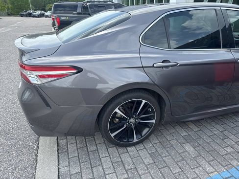 Used 2019 Toyota Camry XSE FWD image 15