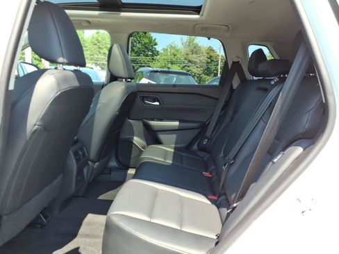 Used 2023 Nissan Rogue SV w/ SV Premium B Package AWD/4WD image 13