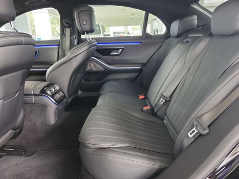 Used 2022 Mercedes-Benz S 500 4MATIC image 18