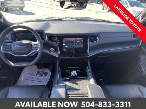 Used 2024 Jeep Wagoneer L Series II image 24