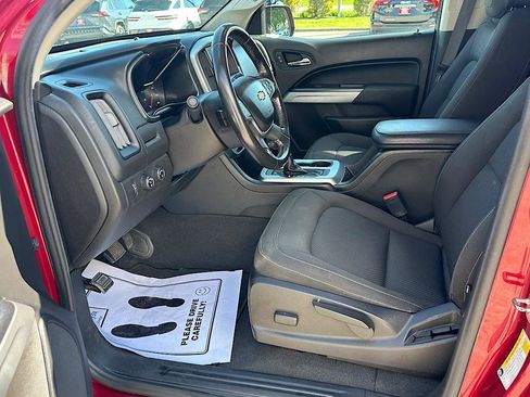 Used 2019 Chevrolet Colorado LT w/ LT Convenience Package AWD/4WD image 11