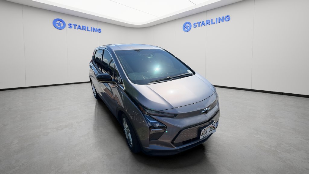 Used 2023 Chevrolet Bolt LT w/ Driver Confidence Package FWD image 2
