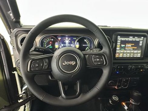 Used 2023 Jeep Wrangler Unlimited w/ Cold Weather Group AWD/4WD image 14