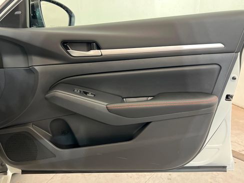 New 2026 Nissan Altima 2.5 SR image 22