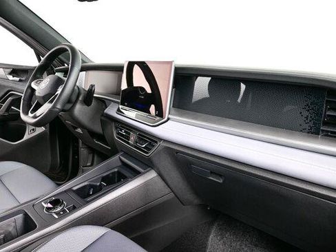 New 2026 Volkswagen Tiguan SE R-Line FWD image 24