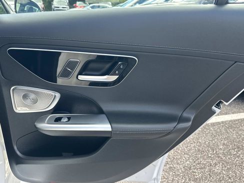 Used 2024 Mercedes-Benz C 300 4MATIC Sedan image 39
