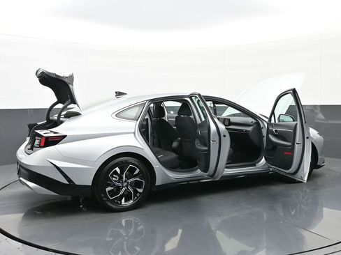 Certified 2025 Hyundai Sonata SEL FWD image 44