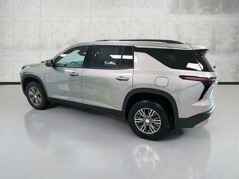 New 2026 Chevrolet Traverse LT image 8