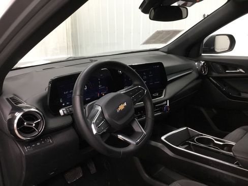 Used 2025 Chevrolet Equinox LT AWD/4WD image 8
