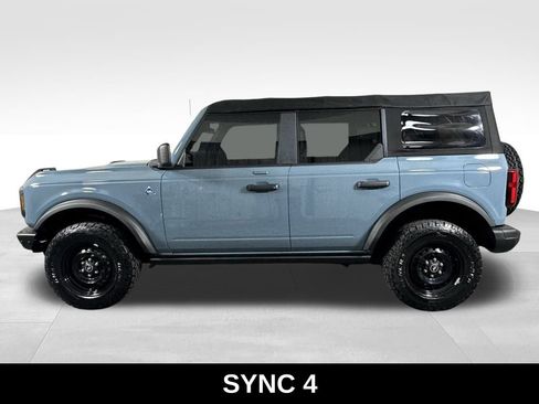 Used 2022 Ford Bronco Black Diamond image 6