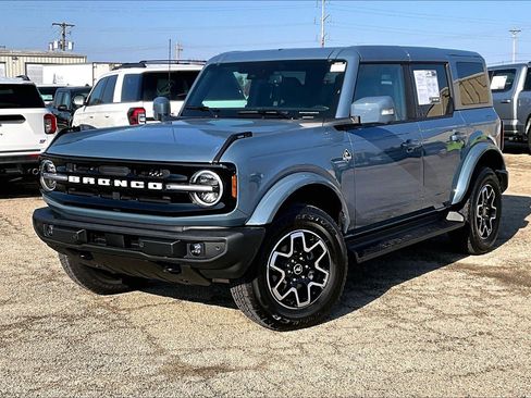 Used 2025 Ford Bronco Outer Banks image 7