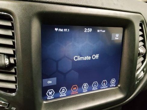 Used 2021 Jeep Compass Trailhawk image 22