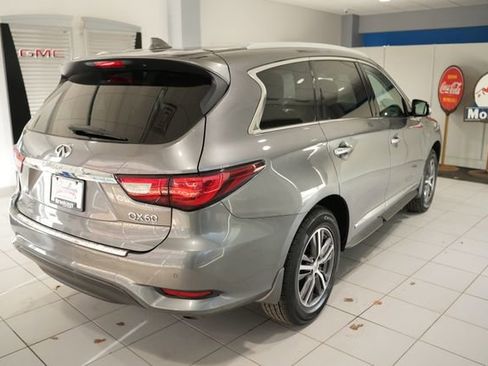 Used 2017 INFINITI QX60 AWD w/ Premium Plus Package image 8