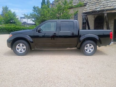 Used 2013 Nissan Frontier SV w/ SV Value Truck Pkg RWD image 6