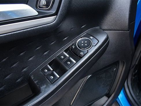 Used 2020 Ford Escape SE image 11