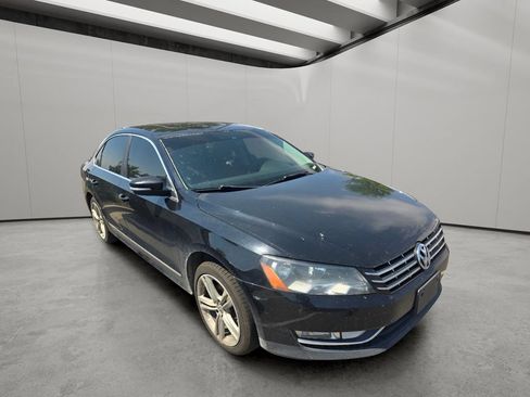 Used 2013 Volkswagen Passat TDI SEL Premium FWD image 10