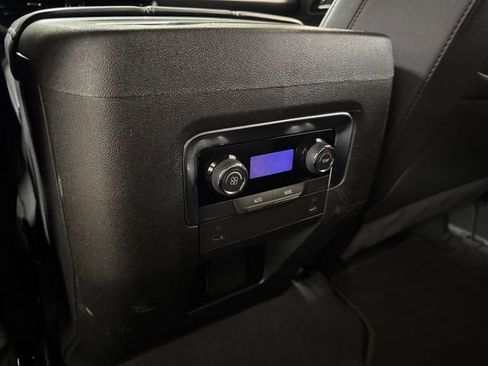 Used 2025 Chevrolet Suburban Z71 AWD/4WD image 22
