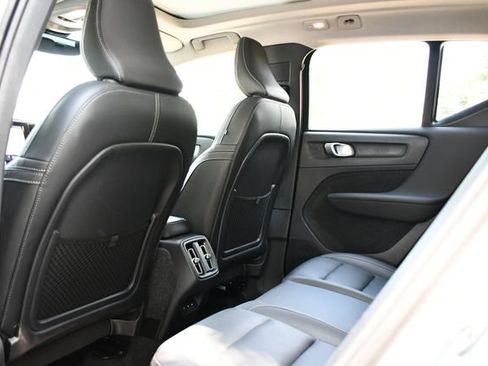 Used 2026 Volvo XC40 B5 Plus AWD/4WD image 17