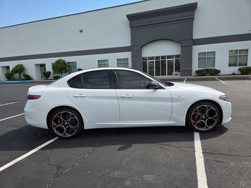 Used 2024 Alfa Romeo Giulia Ti AWD/4WD image 19