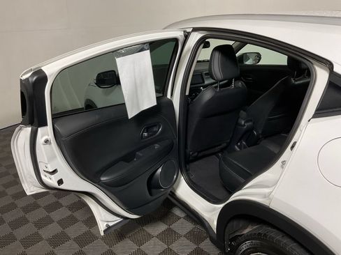 Used 2021 Honda HR-V EX-L image 28