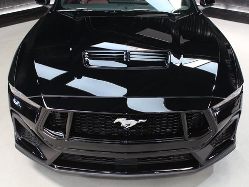 Used 2025 Ford Mustang GT Premium RWD image 9