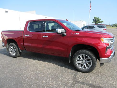 Certified 2022 Chevrolet Silverado 1500 LTZ AWD/4WD image 3