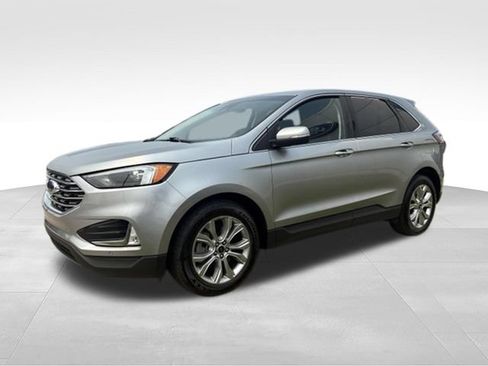 Used 2024 Ford Edge Titanium AWD/4WD image 9