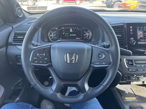 Used 2025 Honda Passport EX-L image 9