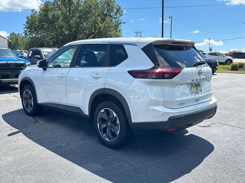 Used 2025 Nissan Rogue SV FWD image 5