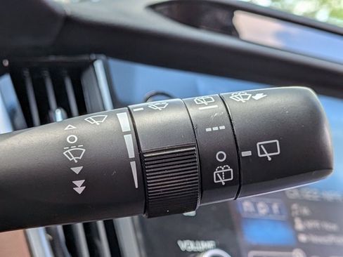 Used 2020 Subaru Outback Touring XT AWD/4WD image 11