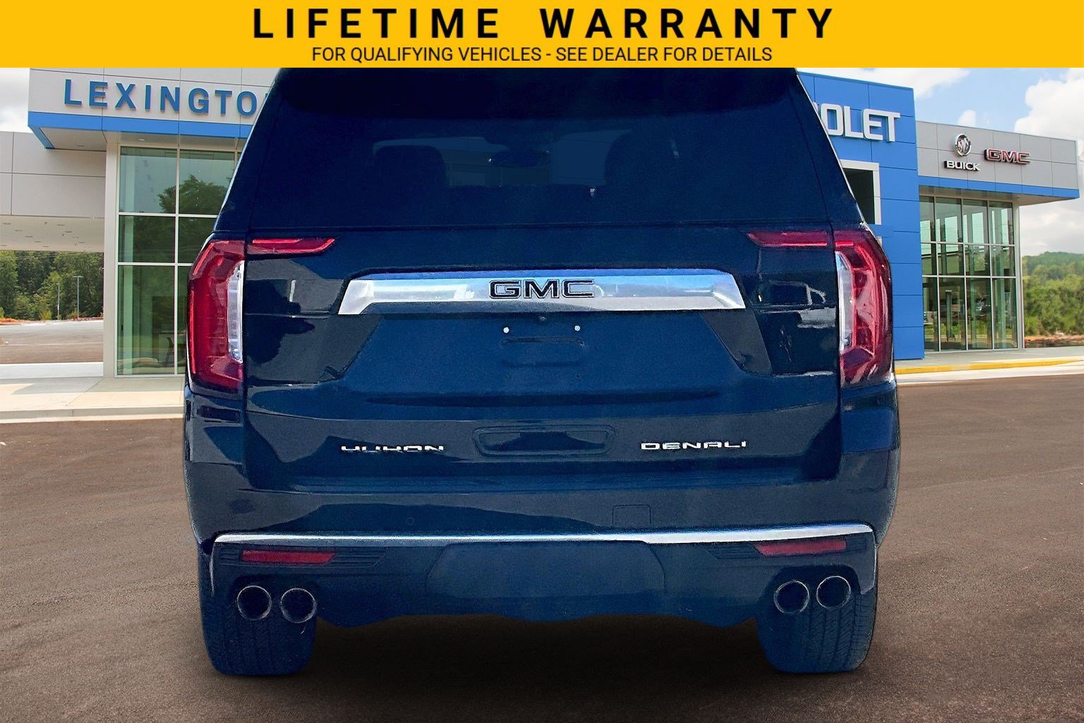 Used 2022 GMC Yukon Denali AWD/4WD image 4