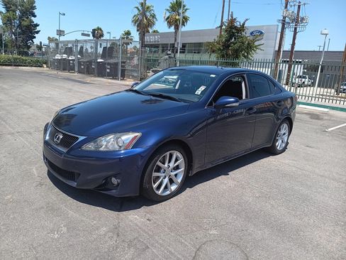 Used 2011 Lexus IS 250 w/ Premium Pkg Value Edition RWD image 3