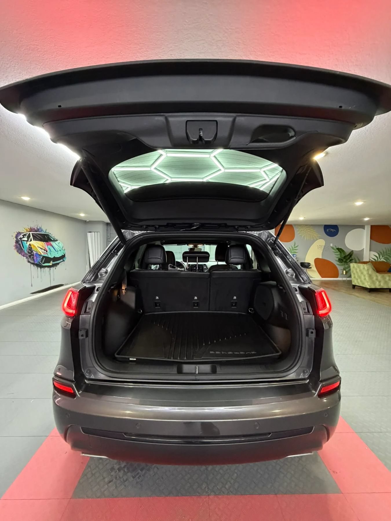 Used 2019 Jeep Cherokee High Altitude AWD/4WD image 27