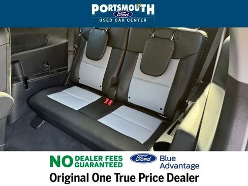 Used 2022 Ford Explorer XLT w/ Equipment Group 202A image 8