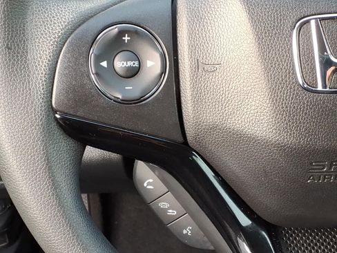 Used 2022 Honda HR-V LX image 18