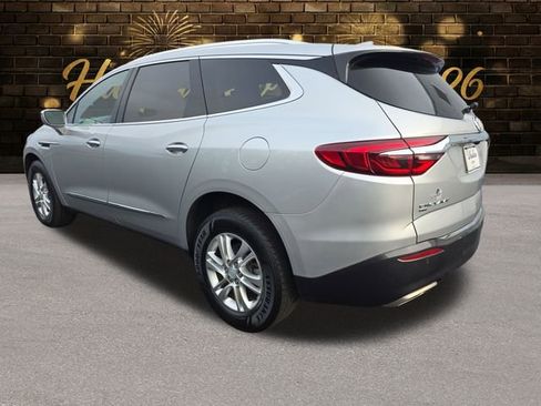 Used 2020 Buick Enclave Essence w/ Sound and Sites Package image 3
