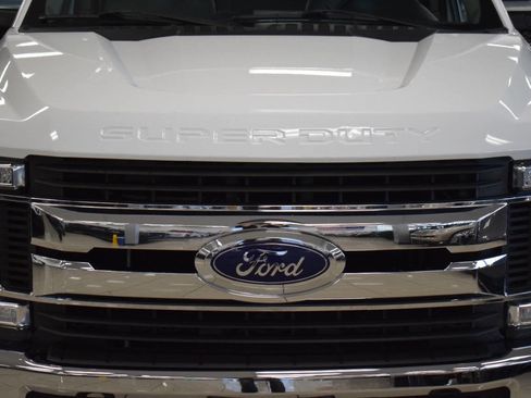 Used 2019 Ford F250 XL w/ STX Appearance Package image 10