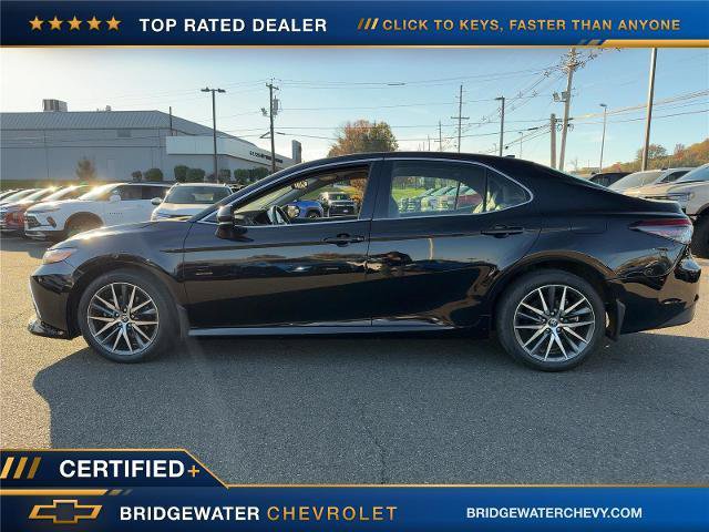 Used 2024 Toyota Camry XLE w/ Navigation Package AWD/4WD image 3