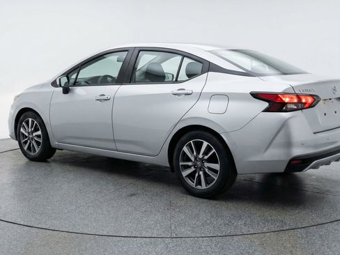 Used 2025 Nissan Versa SV image 6